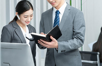 专人专岗、多对一服务